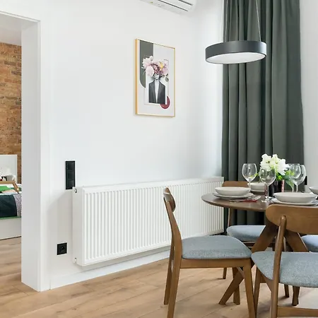 Apartment Klimatyzowane I Stylowe W Poznaniu Blisko Parku By Renters *